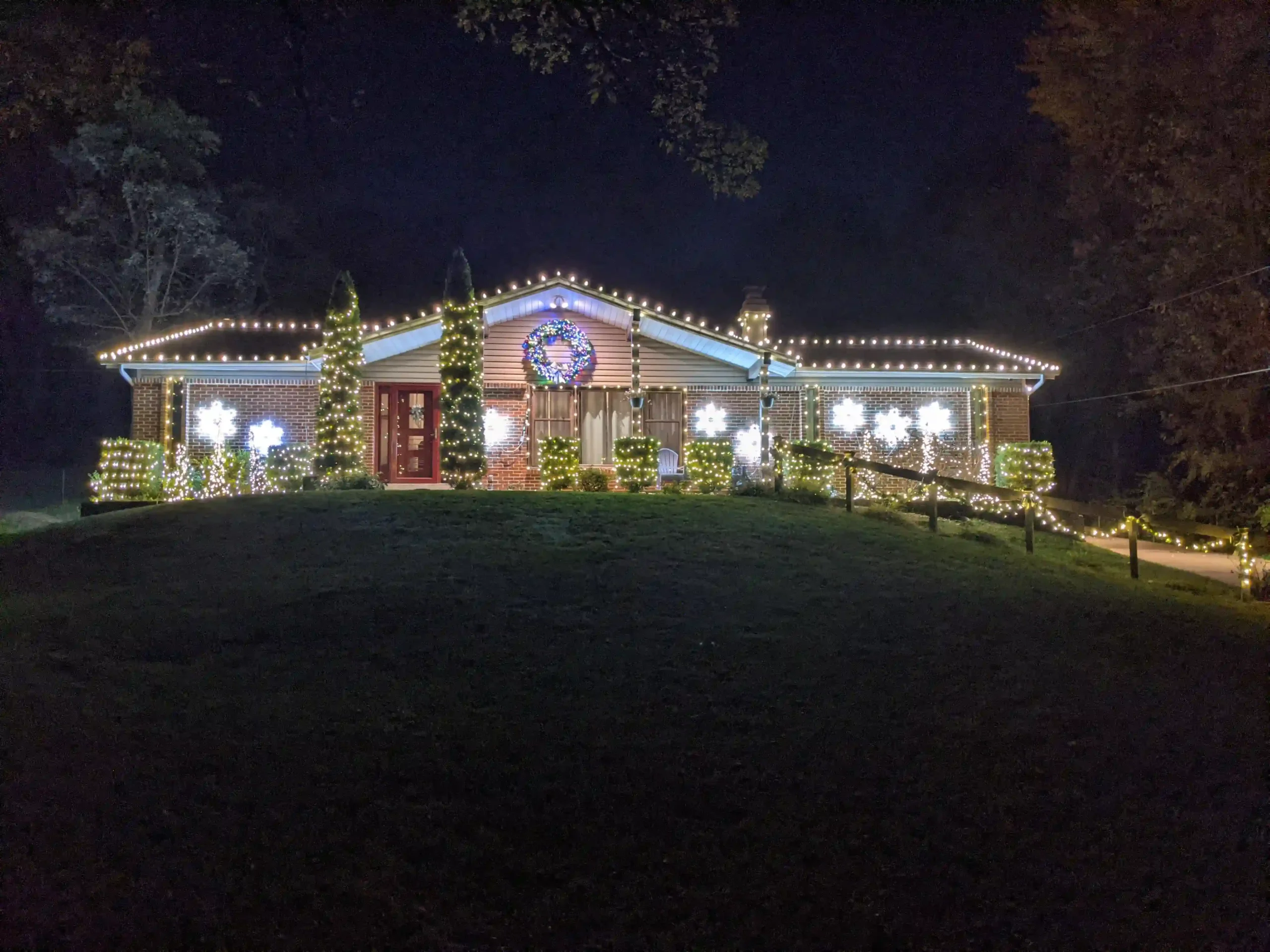 christmas-light-installation-blakeslee-pa